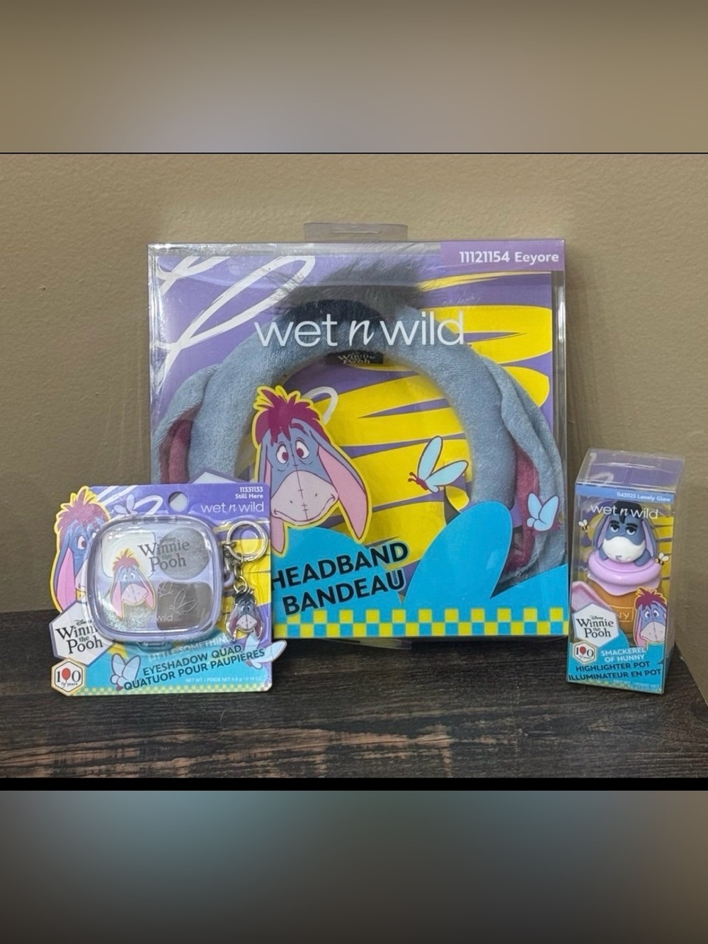 wet n wild Winnie the Pooh Eeyore Headband & Eyeshadow Set - Gray & Purple